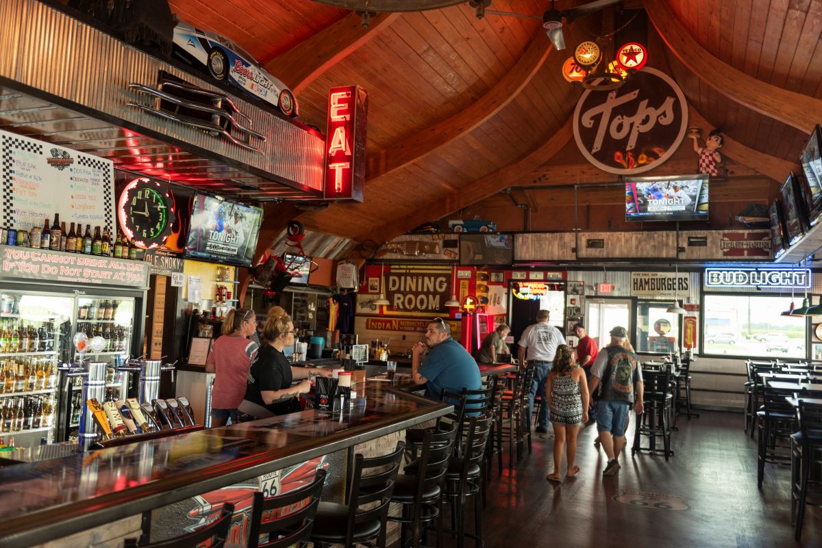 Motorheads Bar and Grill